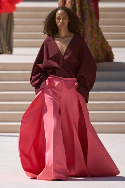 Look 7